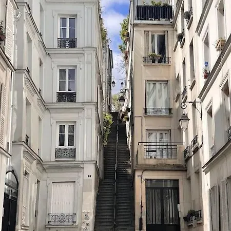 Alex In Montmartre *