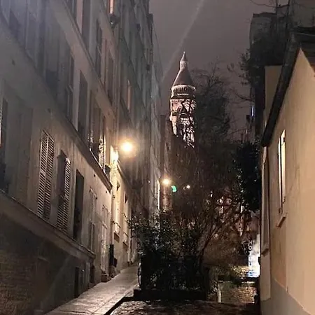 Alex In Montmartre Paříž
