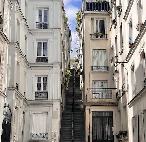 Alex In Montmartre *